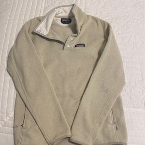 Beige patagonia quarter zip size medium